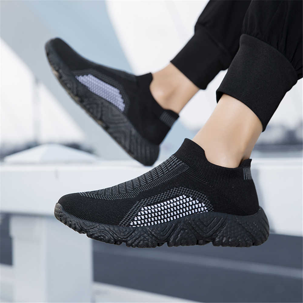 A aparência de forma plana aum - Men Shoes Runners avaliação e preço